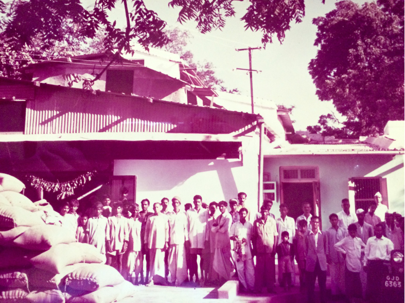 YEAR 1950 HISTORY IN PICTURES KAMAL AND SONS SIDHPUR, KAMALSONS INTERNATIONAL LIMITED Pioneers, Leading Manufacturers and Exporters of Premium Quality Psyllium Products (Sat Isabgol) from India. Excellence in Quality since 1943